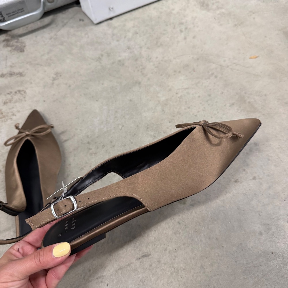 A New Day Camille Taupe Satin‎ Pointed Toe Slingback Bow Flats Shoes Womens 8 - Picture 6 of 6